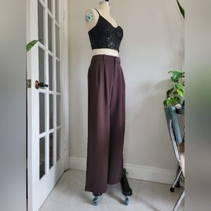 GAP BNWT 365 high rise pleated trousers in Terra Brown colour